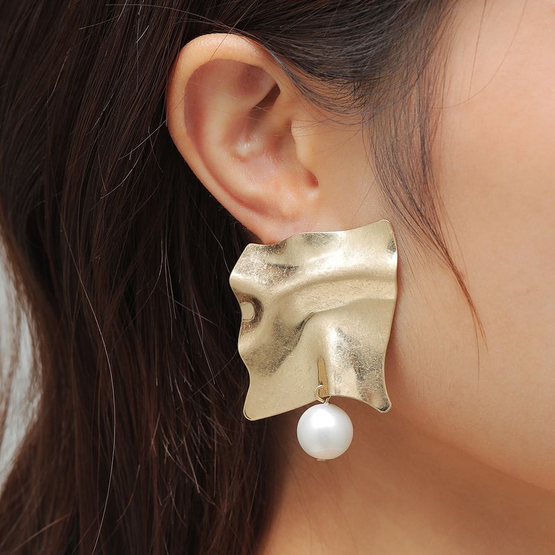 Fashion Jewelry Exaggerated Folded Metal Pearl Large Stud Earrings Wholesale