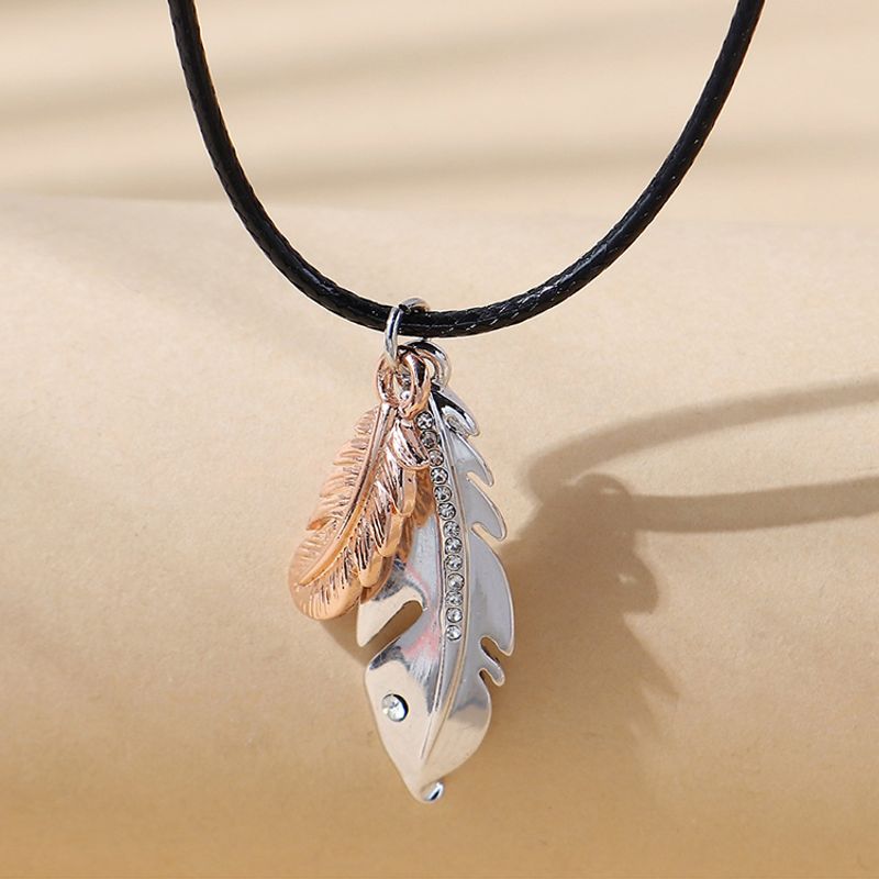 Korean Creative Popular Feather Pendent Necklace Wholesale