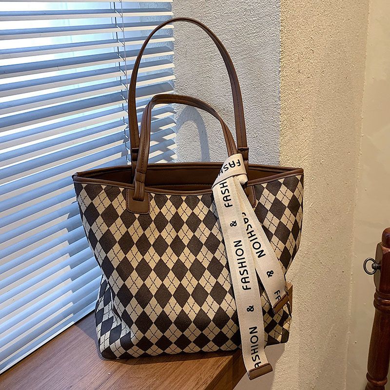 Autumn And Winter Large Capacity Casual Checkerboard Lattice Single Shoulder Bag