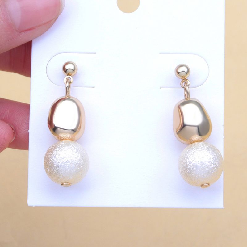 Simple Freshwater Pearl Princess Romantic Geometric Metal Earrings