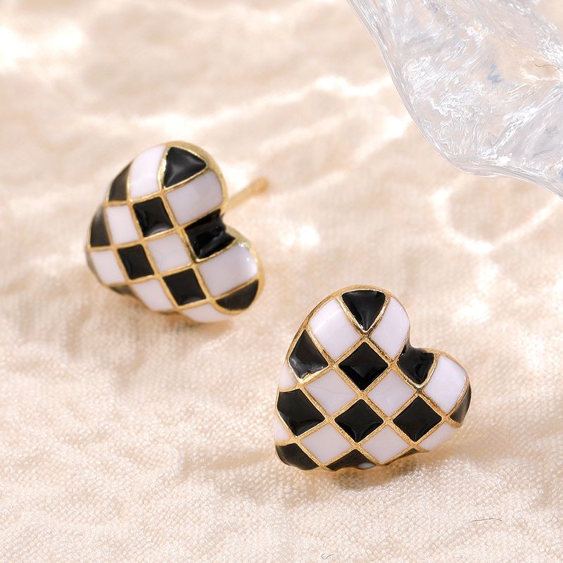 Fashion Black And White Plaid Exquisite Heart-shaped Women's Earrings