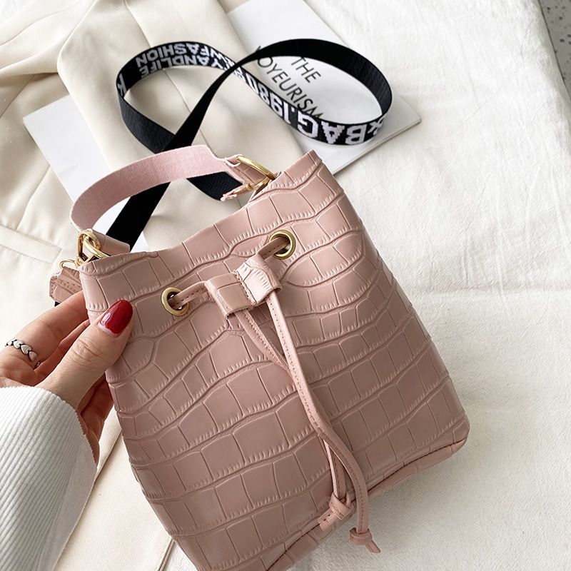 Women's Bucket Bag Fashion Handbag Solid Color Stone Pattern Letter Shoulder Strap Shoulder Bag