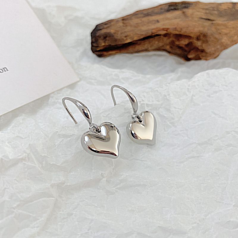 Simple Temperament Heart-shaped Stainless Steel Earrings