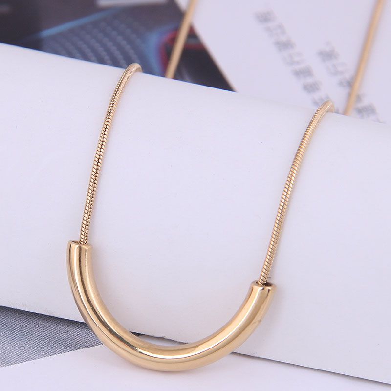 Korean Fashion U-shaped Simple Titanium Steel Personality Necklace