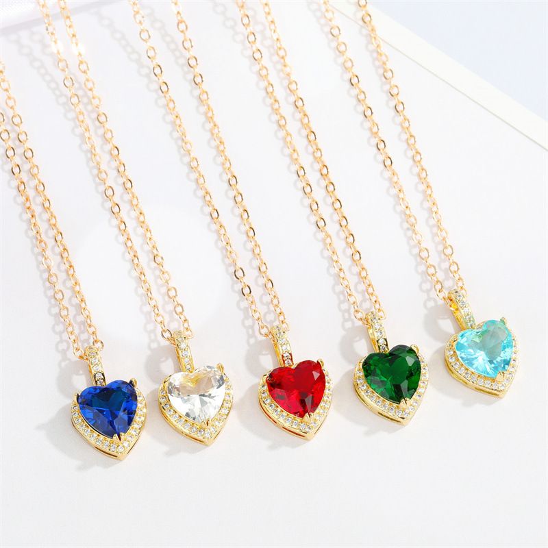 Fashion Simple Color Crystal Necklace Heart Zircon Pendant Clavicle Chain