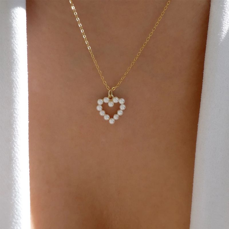 Einfacher Stil Herz Metall Künstliche Perlen Frau Halskette Mit Anhänger