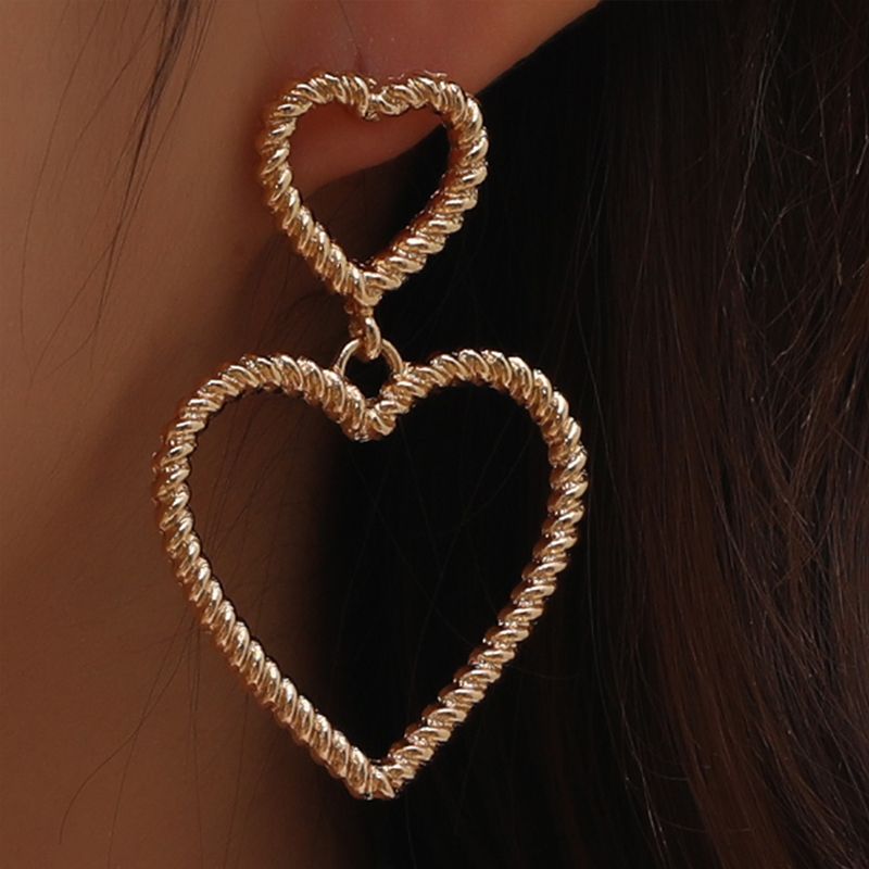 Aretes Con Colgante Hueco De Doble Corazón