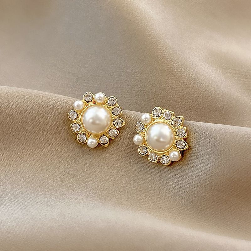 Fashion Geometric Pearl Earrings Geometric Pearl Rhinestone Alloy Earrings Wholesale