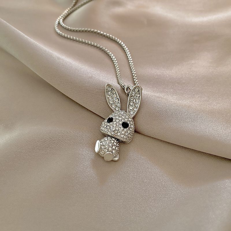 Personalized Fashion Hip-hop Rabbit Necklace Full Of Diamond Trend Pendant Temperament Sweater Chain