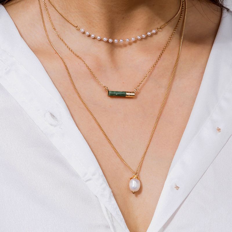 Mode Perlenkette Mehrschichtige Natürliche Grüne Steinanhänger Schlüsselbeinkette
