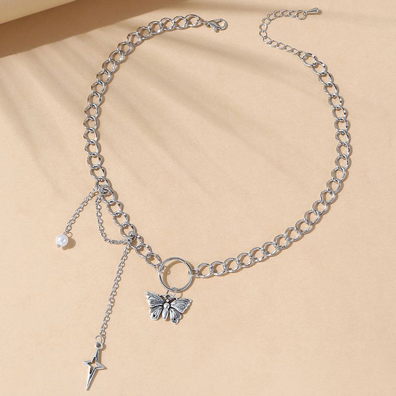 European And American Creative Retro Pearl Butterfly Necklace
