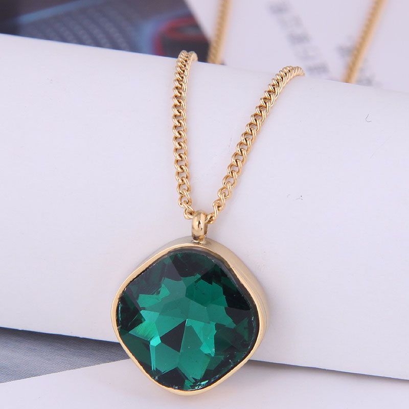 Korean Fashion Simple Square Green Gemstone Titanium Steel Temperament Necklace