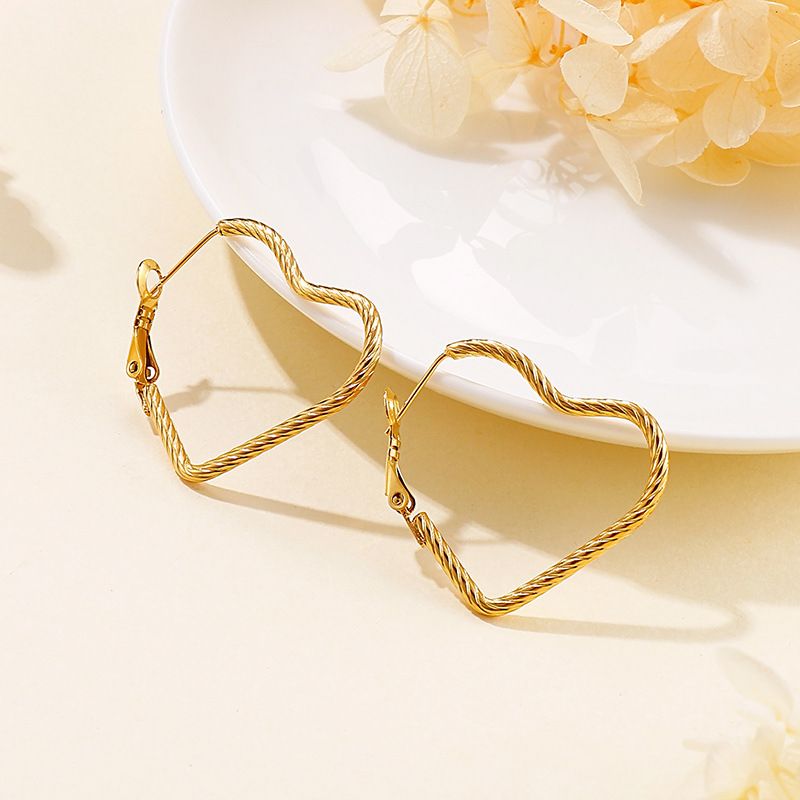 Fashion Heart Plating Titanium Steel 18K Gold Plated Earrings