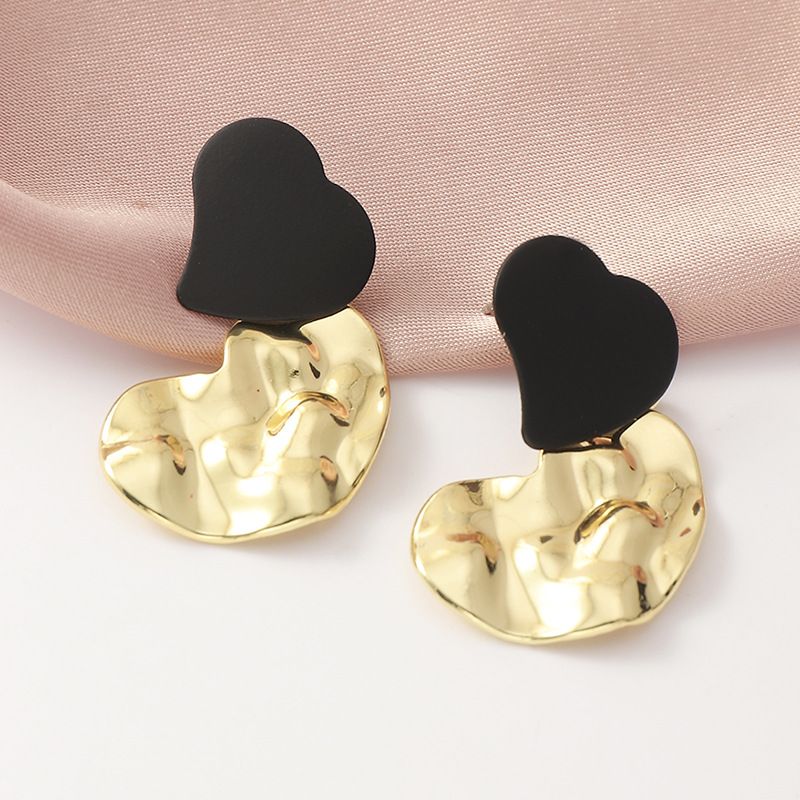 Fashion Retro Irregular Metal Heart Earrings