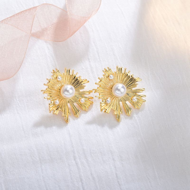 Boucles D&#39;oreilles Fleur De Soleil Incrustées De Perles Coréennes