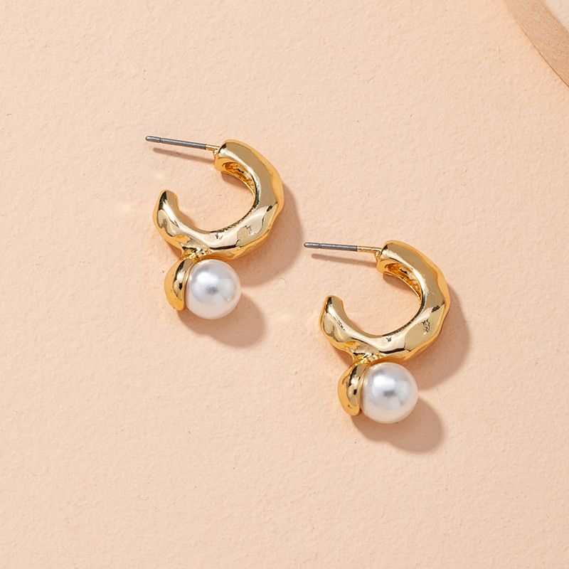 Retro Simple Pearl Earrings