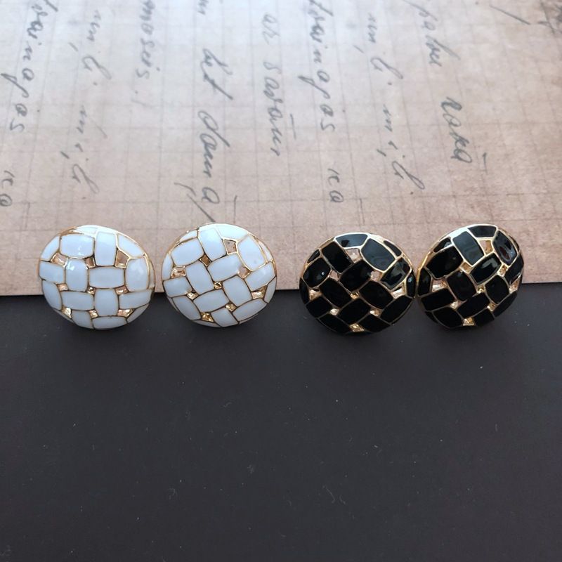 Black And White Woven Round Small Earrings
