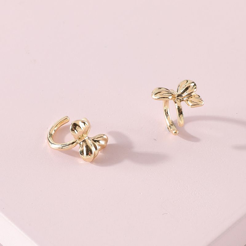 Fashion Alloy Petal Flowers Exaggerated Ear Clip