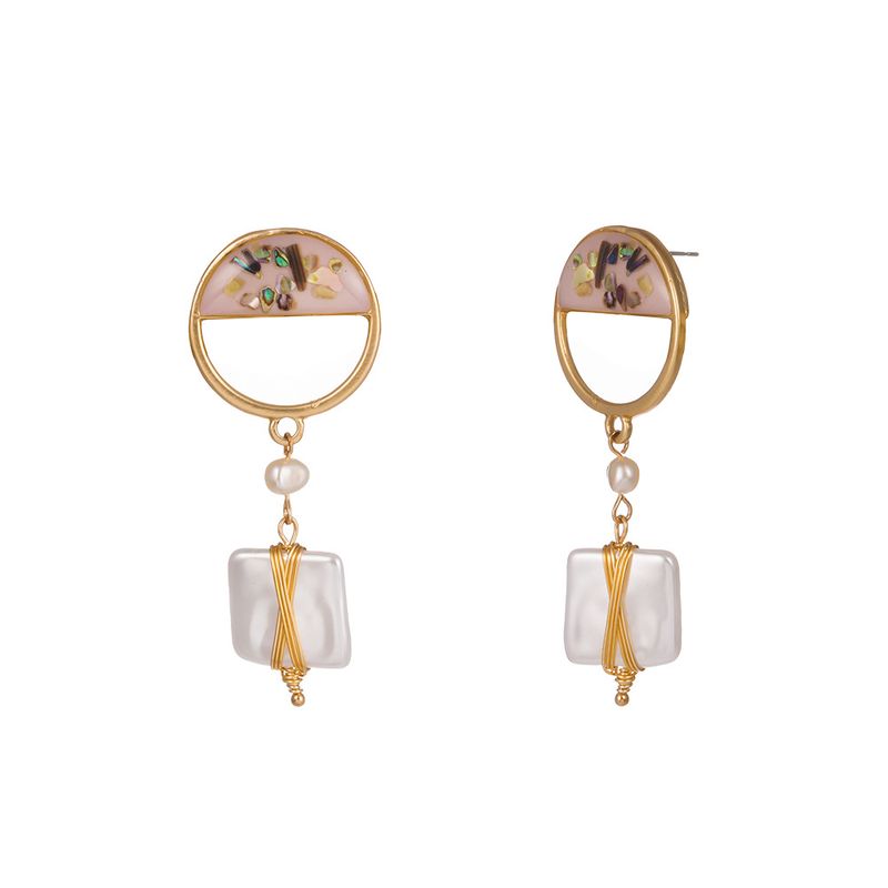 Color Shell Square Natural Freshwater Pearl Earrings