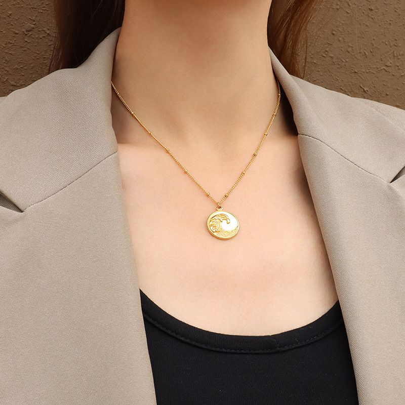 Retro Round Pendant Clavicle Chain