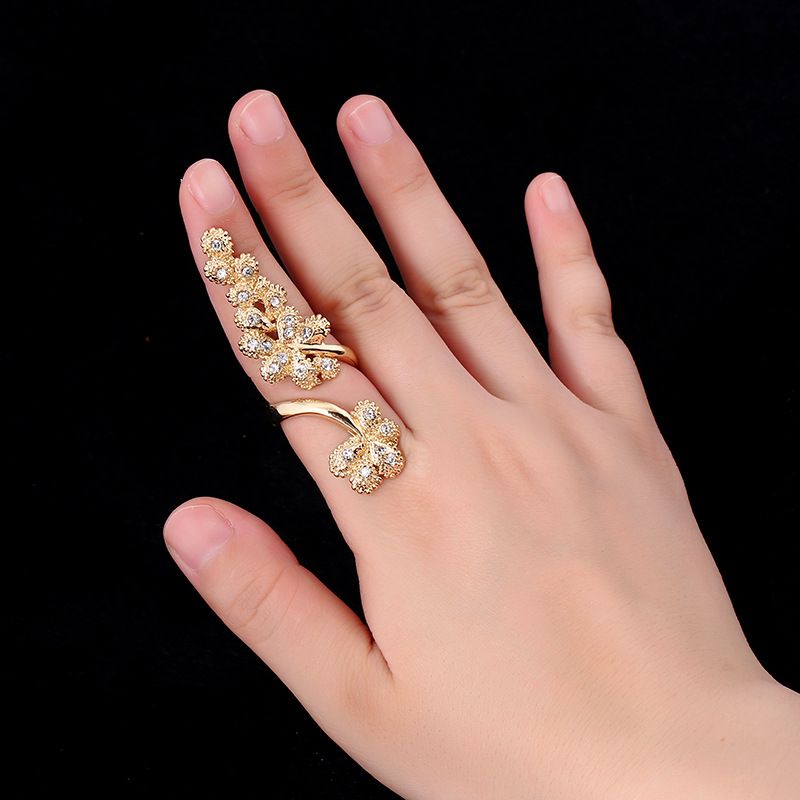 New Fashion Ol Flower-shaped Diamond Ring