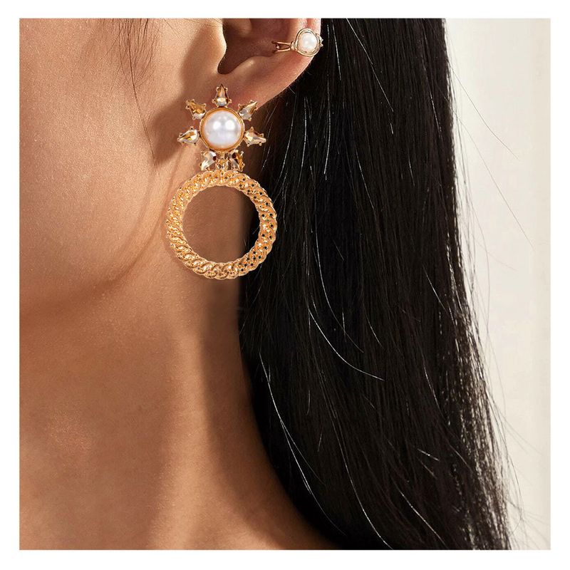Simple Geometric Alloy Inlaid Pearl Earrings