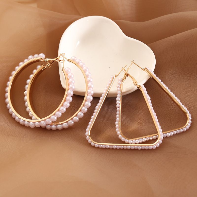 Fashion Triangle Round Pearl Earrings