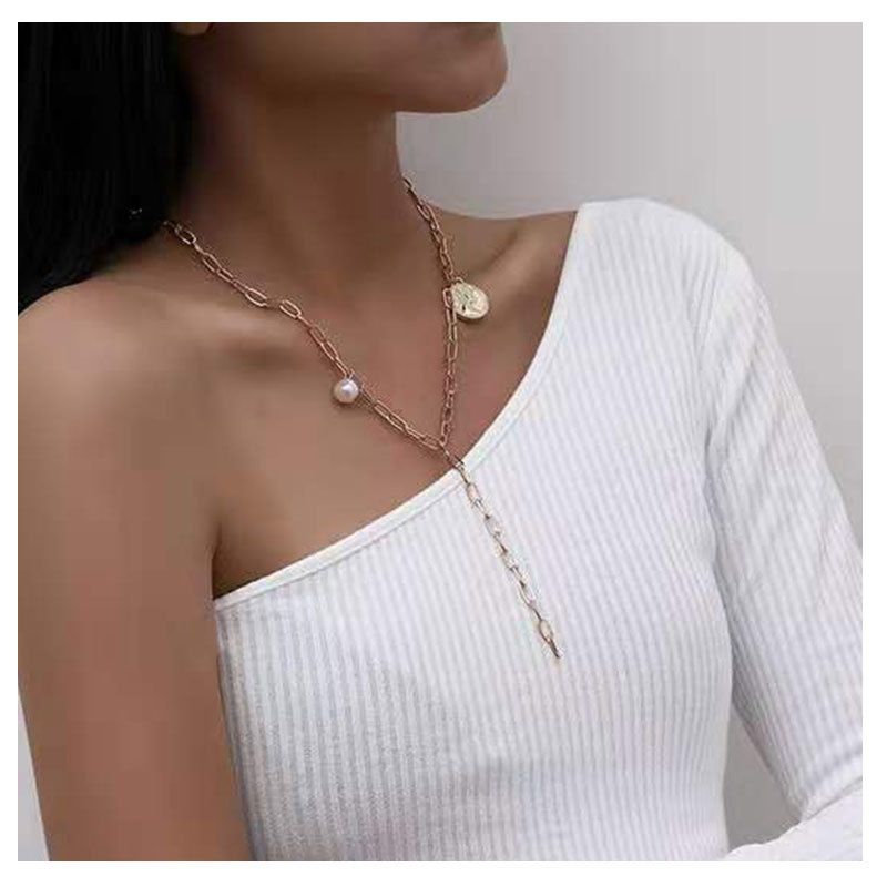 Retro Thin Chain Alloy Medallion Pendant Necklace