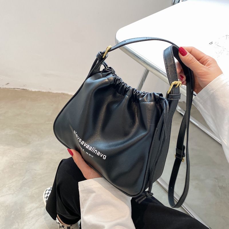 Large-capacity New Trendy Fashion Letter Printing Bucket Bag