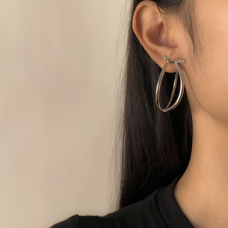 Einfache Verdrehte Geometrische Ohrringe