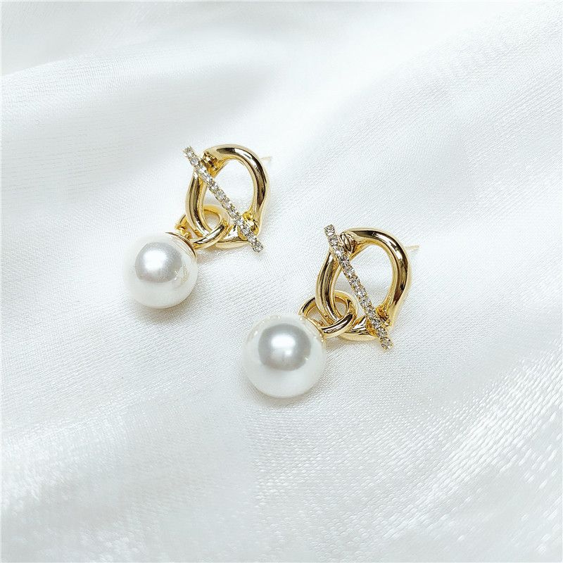 Retro Geometric Golden Pearl Earrings