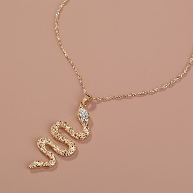 Fashion Diamond-studded Snake Pendant Necklace