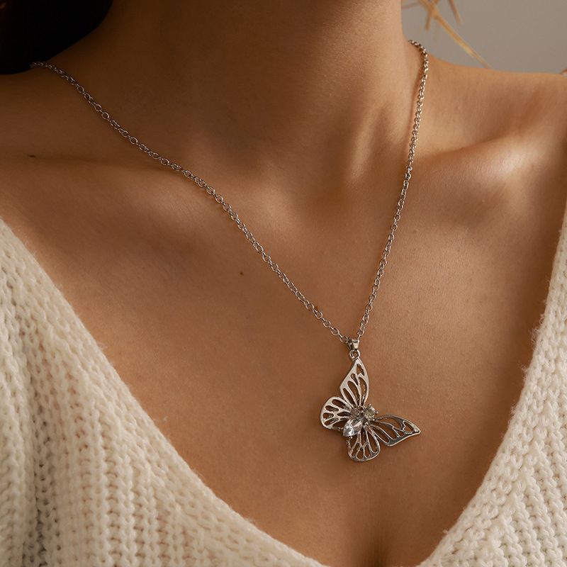 Simple Butterfly Single Layer Necklace