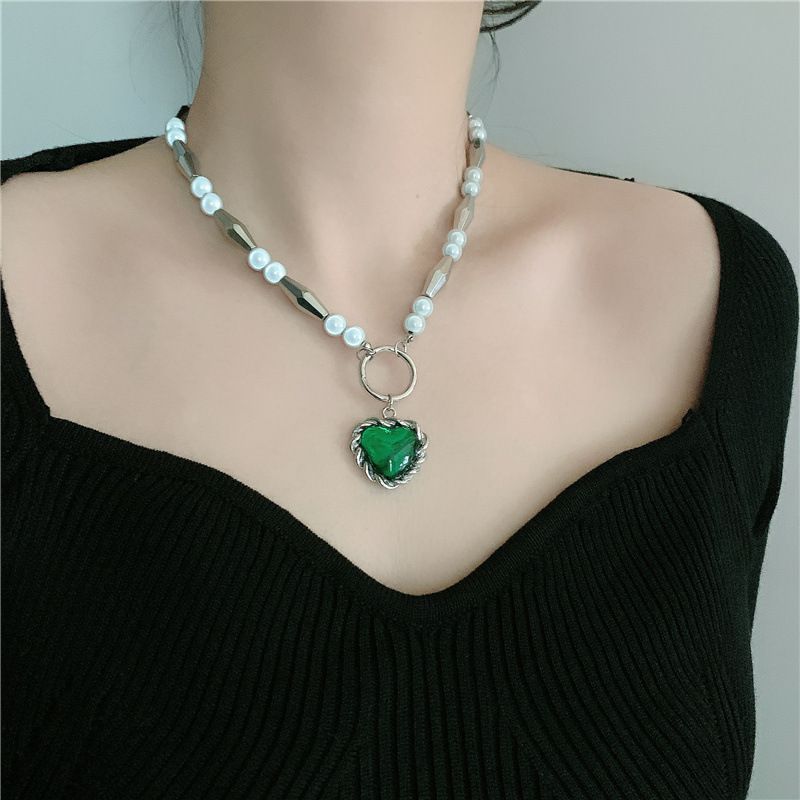 Collier De Perles En Forme De Coeur Vert À La Mode En Gros