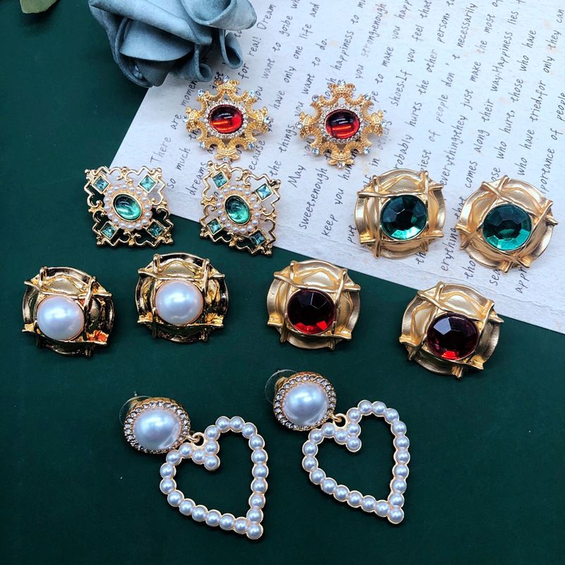 Fashion Heart-shape Pearl Emerald Earrings Wholesale