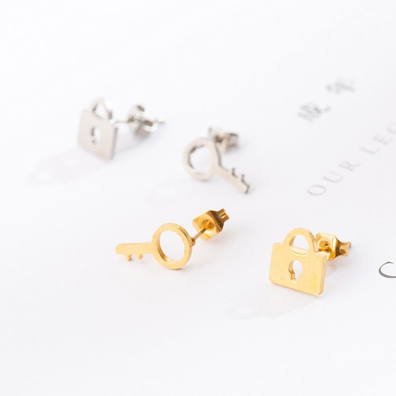 Simple Lock Key Asymmetrical Alloy Earrings
