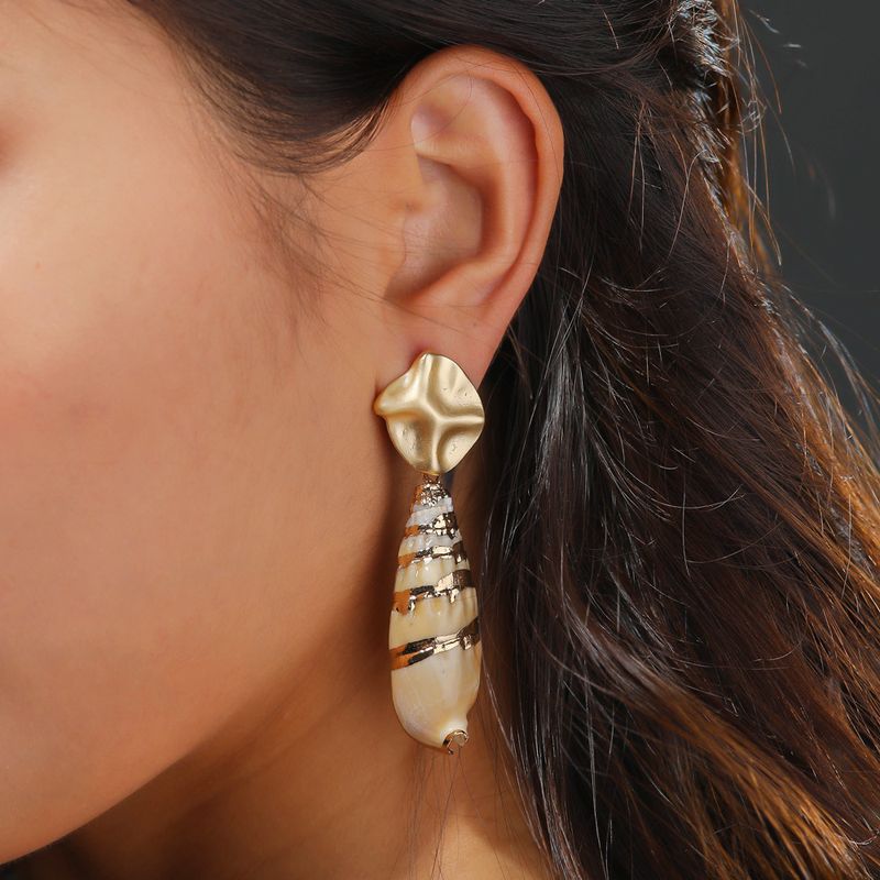 Fashion Natural Conch Long Earrings Wholesale