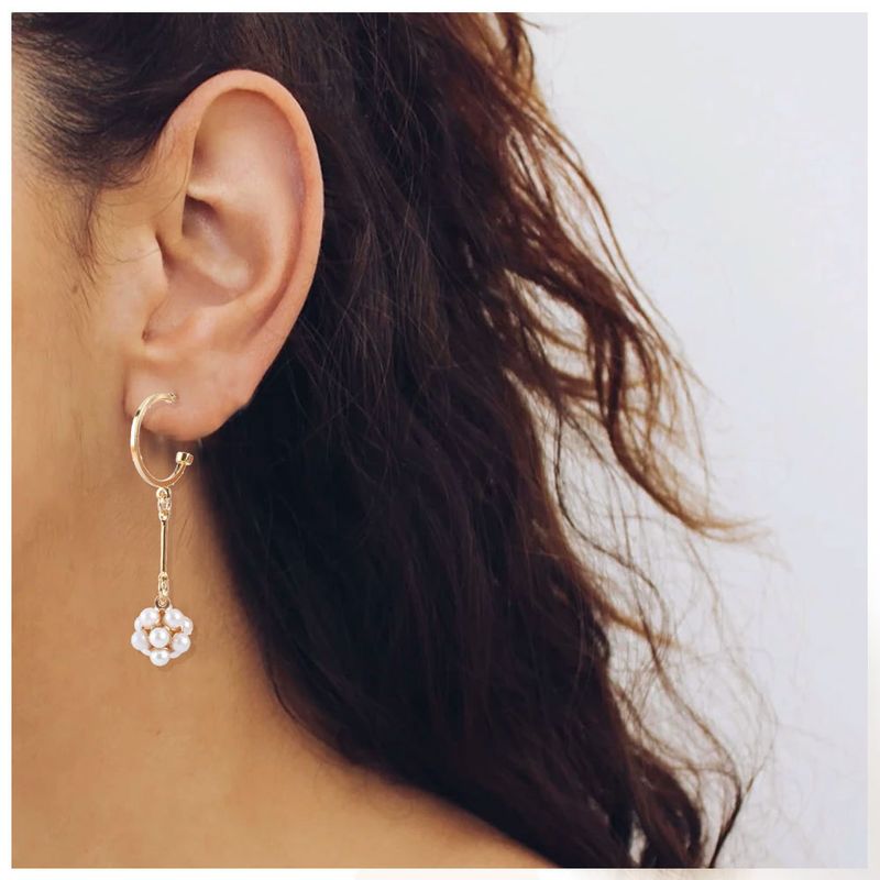 Fashion Pearl Flower C-shaped Long Earrings