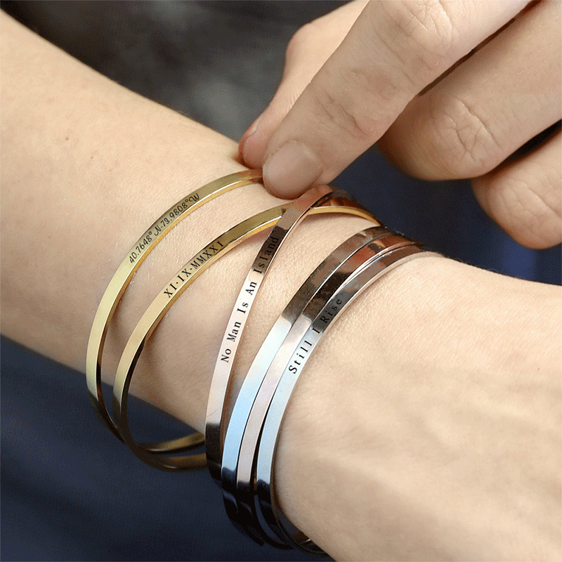 Bracelets Ouverts En Acier Au Titane Brillant À La Mode En Gros