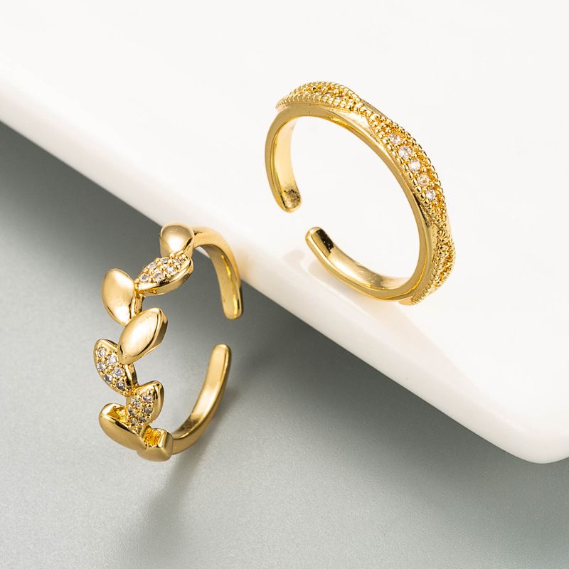 Fashion Leaf-shaped Open Ring