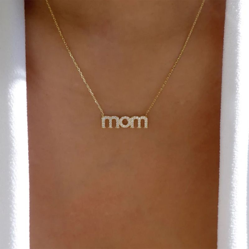 Moda De Una Sola Capa Mom Letras Collar De Diamantes Al Por Mayor