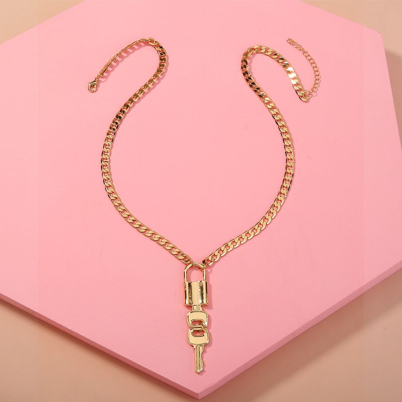 Fashion Lock Key Alloy Chain Single Layer Necklace Wholesale