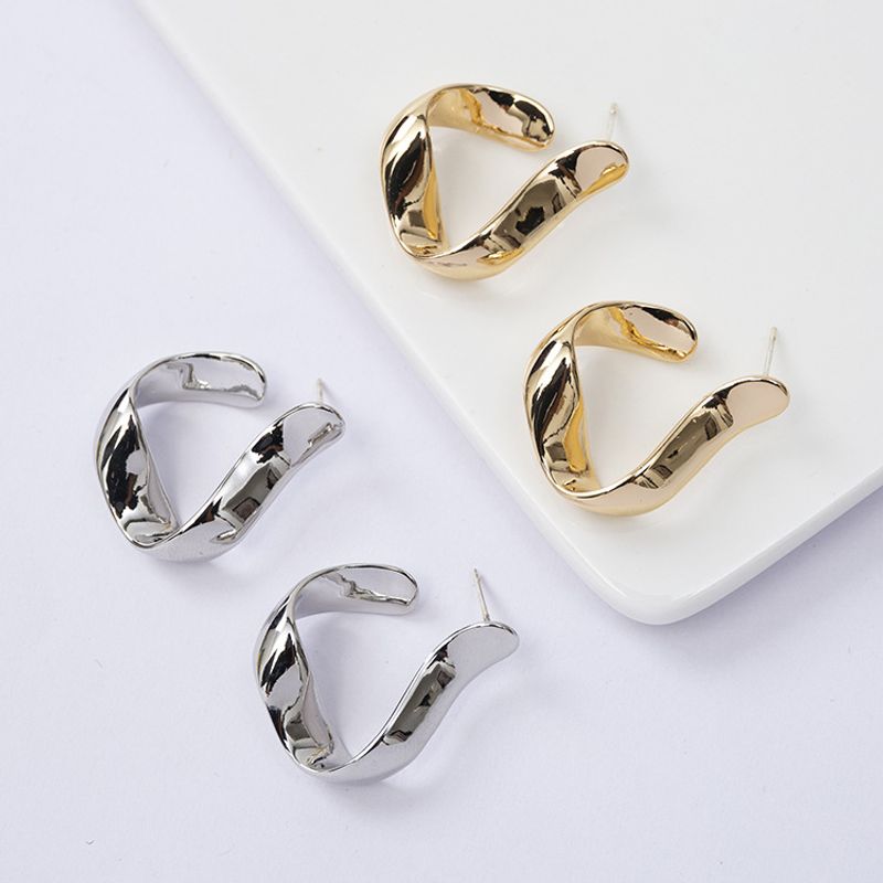 S925 Silver Needle Simple Irregular C-shaped Twisted Earrings