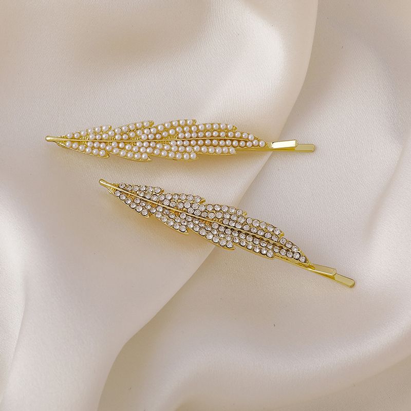 Clip Lateral De Diamantes De Imitación De Perlas De Hoja De Plumas De Moda