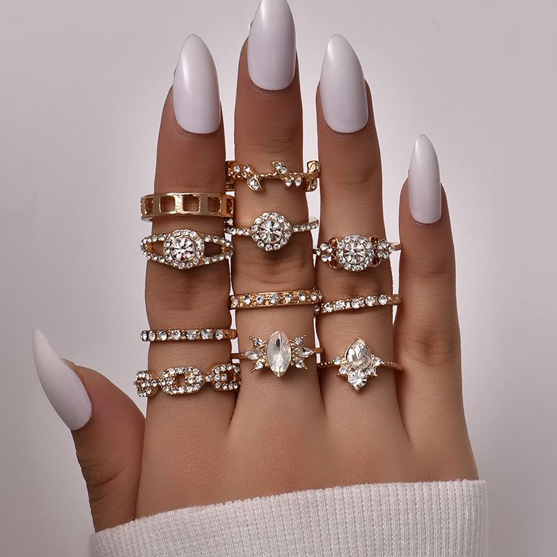 Fashion Geometric Full Diamond Women's Ring Set