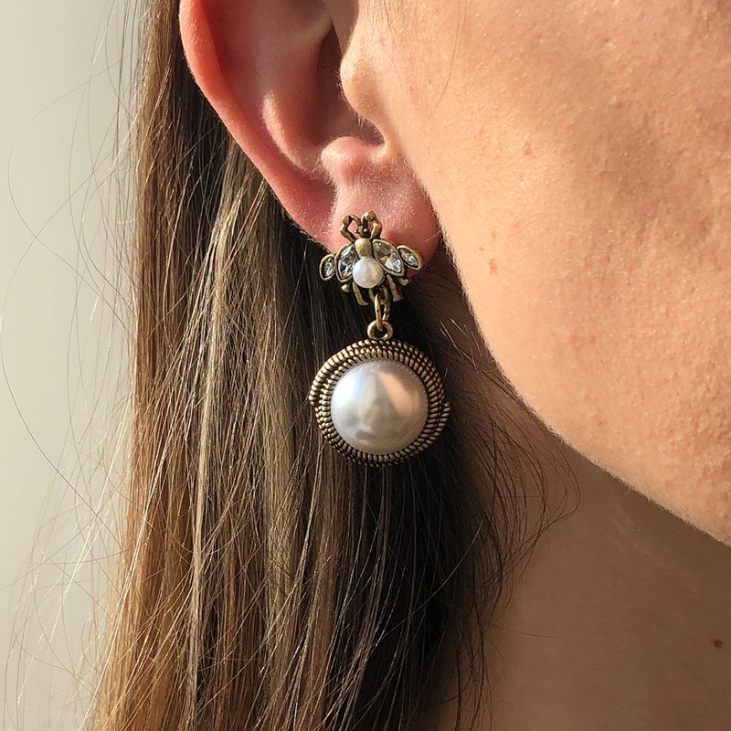 Fashion Glossy Imitation Pearl Little Bee Creative Earrings