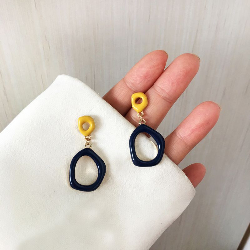Retro Dripping Oil Hit Color Creative Irregular Hollow Circle Earrings