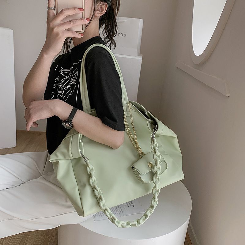 Fashion Solid Color Large Capacity Chain Shoulder Bag Wholesale