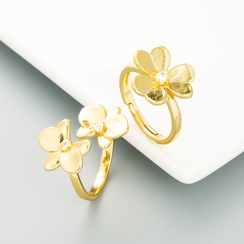 Fashion Brass Gold-plated Butterfly Flower Inlaid Zircon Ring