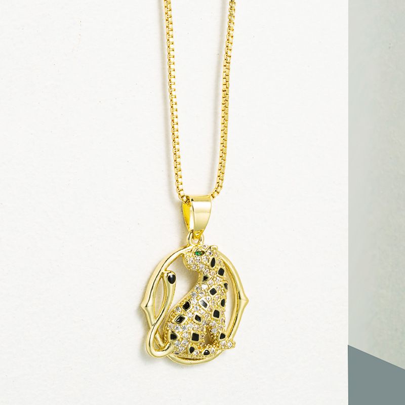 Fashion Geometric Copper Micro-inlaid Zircon Leopard Pendent Necklace